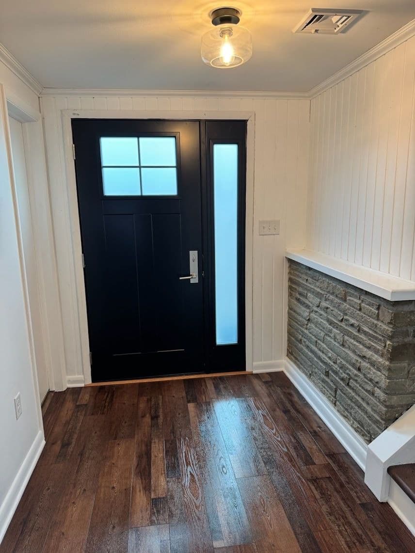 Gallery photos for Enhanced Entryway with a ProVia Legacy Steel Door: Image #1