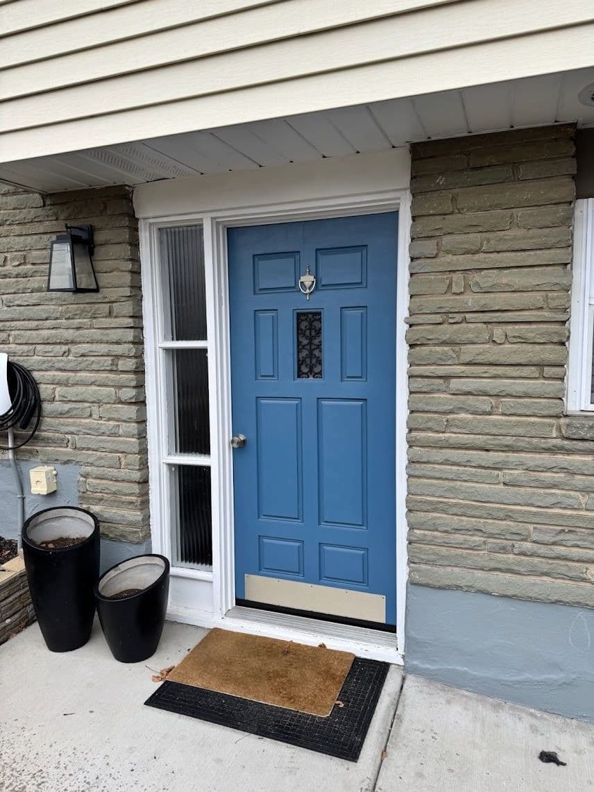 Gallery photos for Enhanced Entryway with a ProVia Legacy Steel Door: Image #4