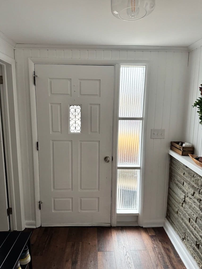 Gallery photos for Enhanced Entryway with a ProVia Legacy Steel Door: Image #3